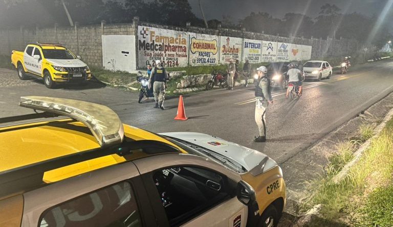 Homem é preso no dia do aniversário dirigindo embriagado e com habilitação vencida em Parnamirim