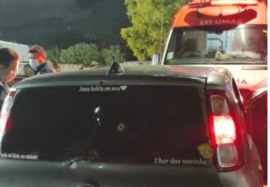 Motorista de aplicativo é baleado após entrar por engano em rua na Vila de Ponta Negra Motorista de aplicativo é baleado após entrar por engano em rua na Vila de Ponta Negra