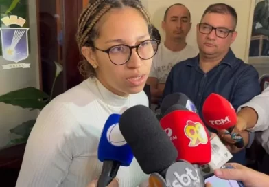 Anne Lagartixa defende cassação de Brisa Anne Lagartixa defende cassação de Brisa