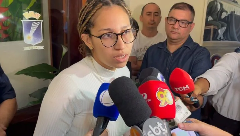 Anne Lagartixa defende cassação de Brisa Anne Lagartixa defende cassação de Brisa