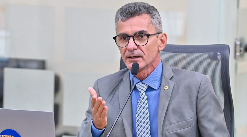 Lei de Francisco do PT combate racismo e discriminação