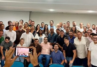 DEPUTADO ESTADUAL KLEBER RODRIGUES REÚNE LIDERANÇAS POLÍTICAS PARA ANUNCIAR FILIAÇÃO AO PARTIDO PROGRESSISTA (PP)
