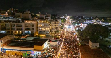Carnaval de Parnamirim: quase 100 mil pessoas lotam a avenida ao som de Banda Grafith e Márcia Felipe Carnaval de Parnamirim: quase 100 mil pessoas lotam a avenida ao som de Banda Grafith e Márcia Felipe