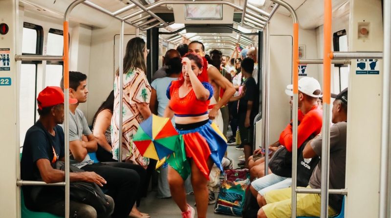 Parnamirim anima passageiros do VLT com programação carnavalesca do Trem da Alegria Parnamirim anima passageiros do VLT com programação carnavalesca do Trem da Alegria