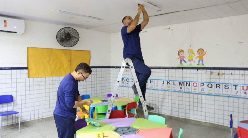 Gestão Nilda acelera obras nas escolas e garante mais qualidade no retorno às aulas Gestão Nilda acelera obras nas escolas e garante mais qualidade no retorno às aulas