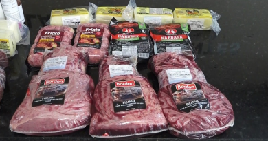 Mãe é presa e filha é apreendida após furtos de picanha em Natal