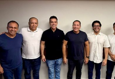 Os 25 nomes da NOMINATA do PSDB: Paulinho e Ezequiel recebem Taveira Jr., Cristiane, Léo Souza, Ériko e Dra. Júlia Almeida Os 25 nomes da NOMINATA do PSDB: Paulinho e Ezequiel recebem Taveira Jr., Cristiane, Léo Souza, Ériko e Dra. Júlia Almeida