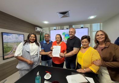 Governo Fátima destina R$ 1,3 milhão para reforma da escola Eliah e Nilda emplaca aditivo para reforma da quadra esportiva Governo Fátima destina R$ 1,3 milhão para reforma da escola Eliah e Nilda emplaca aditivo para reforma da quadra esportiva