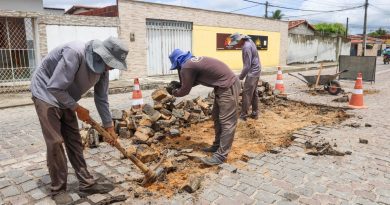 Gestão avança com operação tapa-buracos no município Gestão avança com operação tapa-buracos no município