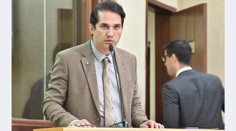 KLEBER RODRIGUES VAI PRESIDIR NOVO BLOCO PARLAMENTAR NA ASSEMBLEIA LEGISLATIVA KLEBER RODRIGUES VAI PRESIDIR NOVO BLOCO PARLAMENTAR NA ASSEMBLEIA LEGISLATIVA