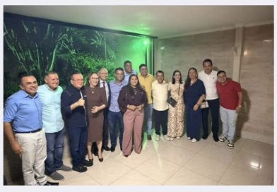 KLEBER RODRIGUESPARTICIPA DE EVENTO EM BRASÍLIA E SE REÚNE COM VEREADORES DO RN AO LADO DE ALLYSON E ZENAIDE