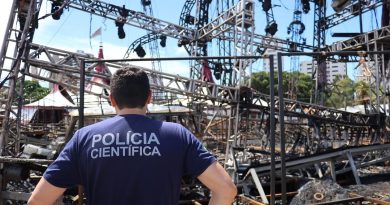 A Polícia Científica do RN realizou, nesta segunda-feira, perícia no local do incêndio que atingiu o Circo do Tirú
