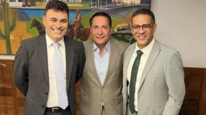 Governo atende requerimento de Ezequiel e manda viaturas semi blindadas para Parnamirim Governo atende requerimento de Ezequiel e manda viaturas semi blindadas para Parnamirim