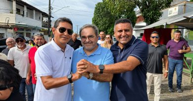Álvaro Dias e Babá Pereira recebem apoio do prefeito de Tibau do Sul e mais 8 vereadores