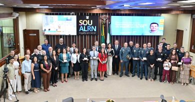Luiz Eduardo homenageia forças de segurança em sessão solene na ALRN