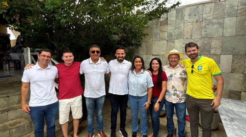 Dr. Tadeu reúne grupo político de Caicó e reafirma apoio à pré-candidatura de Samanda ao Senado