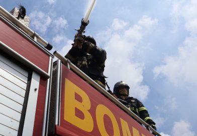 CBMRN combate incêndio em residência e socorre mulher com queimaduras graves em Caicó CBMRN combate incêndio em residência e socorre mulher com queimaduras graves em Caicó