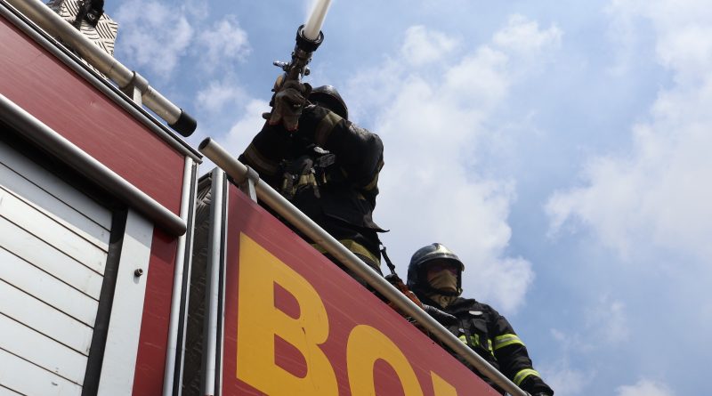 CBMRN combate incêndio em residência e socorre mulher com queimaduras graves em Caicó CBMRN combate incêndio em residência e socorre mulher com queimaduras graves em Caicó