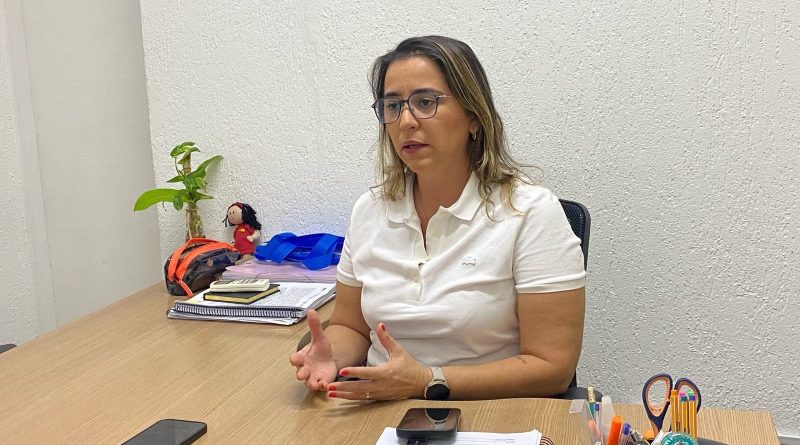Samanda diz que Walter Alves não pode ser vice e líder da oposição ao mesmo tempo