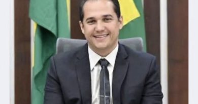 A ASCENSÃO DE KLEBER RODRIGUES NO PALANQUE DE ALLYSON BEZERRA