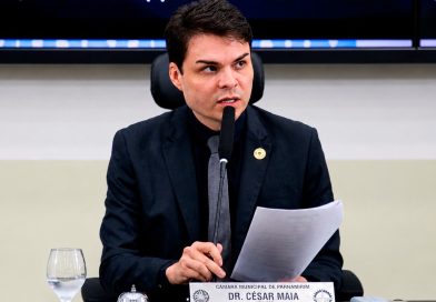 DR. CÉSAR MAIA PROPÕE LICENÇA ANUAL PARA SERVIDORES REALIZAREM EXAMES PREVENTIVOS DE CÂNCER DR. CÉSAR MAIA PROPÕE LICENÇA ANUAL PARA SERVIDORES REALIZAREM EXAMES PREVENTIVOS DE CÂNCER
