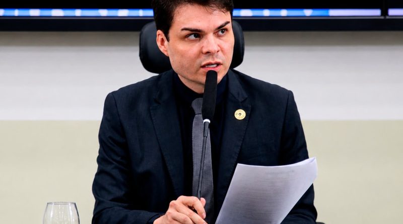 DR. CÉSAR MAIA PROPÕE LICENÇA ANUAL PARA SERVIDORES REALIZAREM EXAMES PREVENTIVOS DE CÂNCER DR. CÉSAR MAIA PROPÕE LICENÇA ANUAL PARA SERVIDORES REALIZAREM EXAMES PREVENTIVOS DE CÂNCER