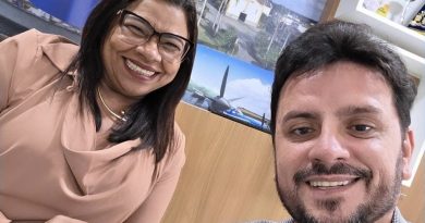 Dr. Carlos Maia e a prefeita Nilda são destaques na cena política de Parnamirim. Dr. Carlos Maia e a prefeita Nilda são destaques na cena política de Parnamirim.