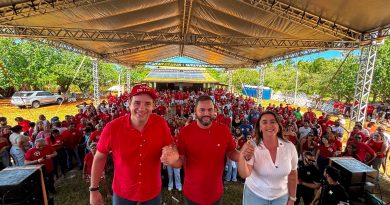 Prefeito Pedro Henrique declara apoio a Samanda em grande ato político em Pedra Grande Prefeito Pedro Henrique declara apoio a Samanda em grande ato político em Pedra Grande