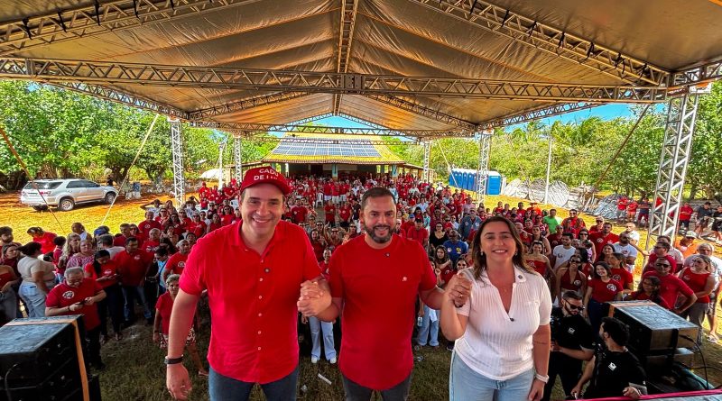 Prefeito Pedro Henrique declara apoio a Samanda em grande ato político em Pedra Grande Prefeito Pedro Henrique declara apoio a Samanda em grande ato político em Pedra Grande