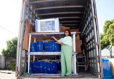 Prefeita Nilda acelera melhorias na educação e inicia entrega do mobiliário da rede municipal