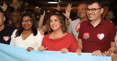 Professor Ítalo, prefeita Nilda e vereadores declaram apoio a Samanda Alves para o Senado