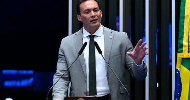 Privacidade: Styvenson apresenta projeto que obriga aparelhos celulares a oferecer bloqueio de chamadas de números não cadastrados na agenda