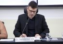 Professor Ítalo Siqueira destaca valorização dos educadores durante homenagem na Câmara de Parnamirim