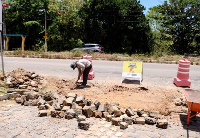 Do asfalto ao paralelepípedo: Gestão Nilda mantém equipes nas ruas e avança na recuperação das vias com a operação tapa-buracos Do asfalto ao paralelepípedo: Gestão Nilda mantém equipes nas ruas e avança na recuperação das vias com a operação tapa-buracos