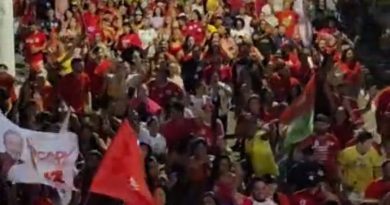 Piseiro do 13 em Parnamirim: Lula e Cadu comandam maior ato da esquerda na história da cidade Piseiro do 13 em Parnamirim: Lula e Cadu comandam maior ato da esquerda na história da cidade