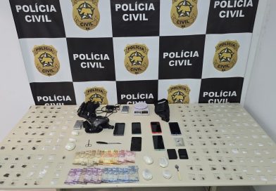 Polícia Civil prende três homens em flagrante por tráfico de drogas em Parnamirim Polícia Civil prende três homens em flagrante por tráfico de drogas em Parnamirim
