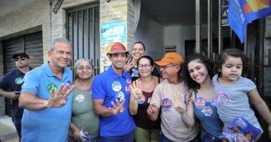 Na porta de casa, nas esquinas e nas varandas, Zona Oeste recebe Allyson em grande arrastão Na porta de casa, nas esquinas e nas varandas, Zona Oeste recebe Allyson em grande arrastão